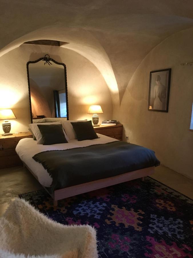 La Suite Lou Le Noyer  Buitenkant foto
